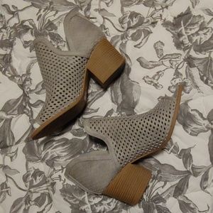Qupid cutout bootie gray open toe